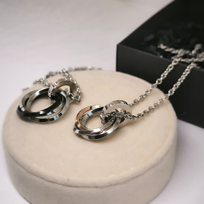 Rotaslietu komplekts pārim "Mīlestības gredzeni"