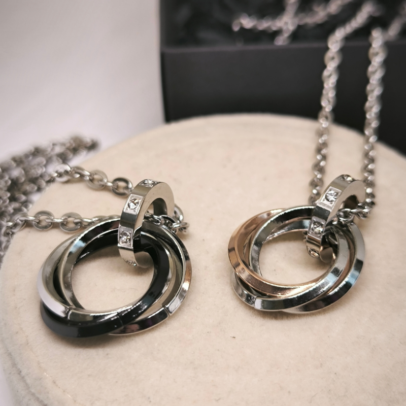 Rotaslietu komplekts pārim "Mīlestības gredzeni"