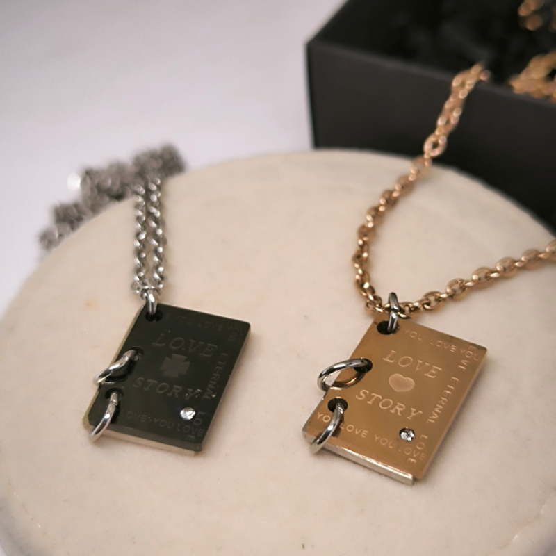 Pāra kaklarotas "Mīlestības stāsts"