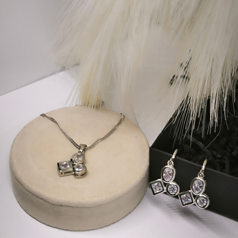 Rotaslietu komplekts "Kristāli"