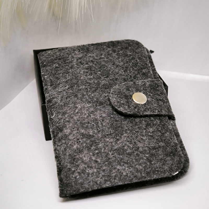 Filca karšu turētājs