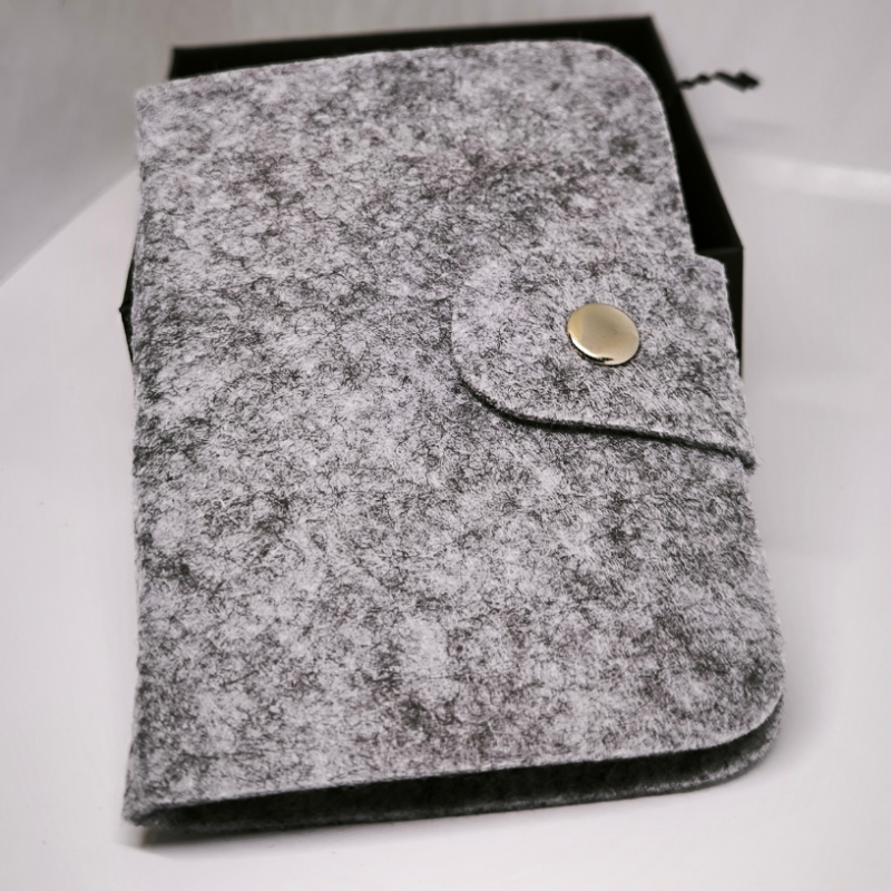 Filca karšu turētājs