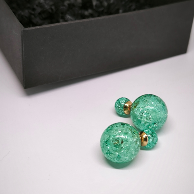 Sasitā stikla imitācijas auskari