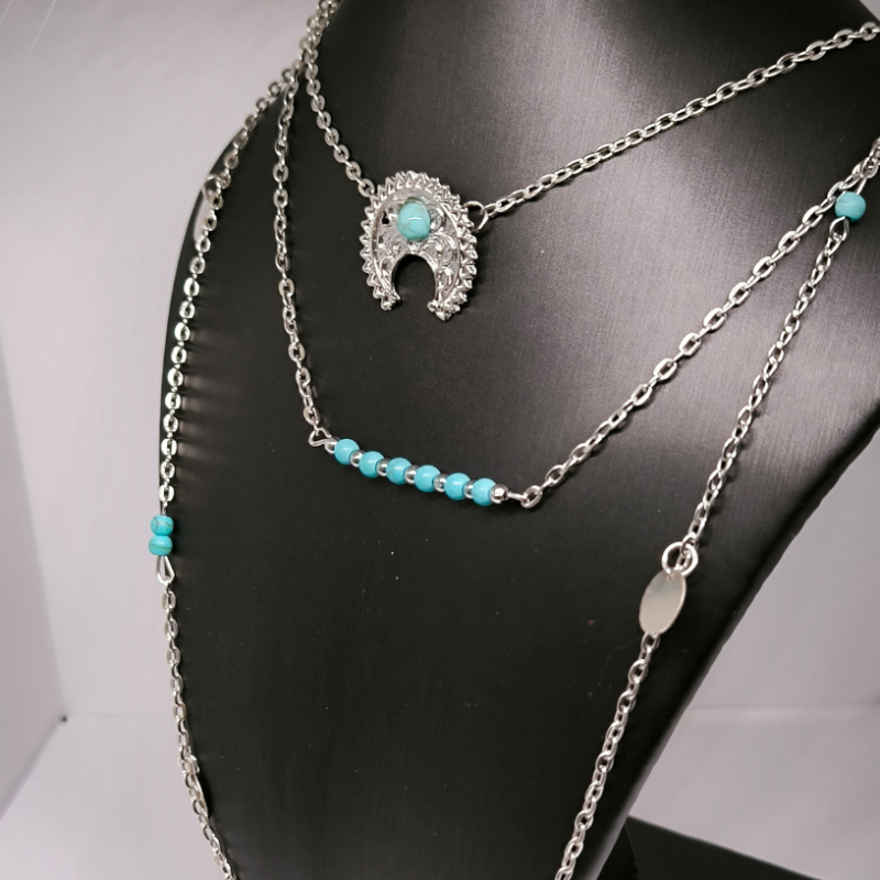 Izsmalcināts boho stila kaklarota