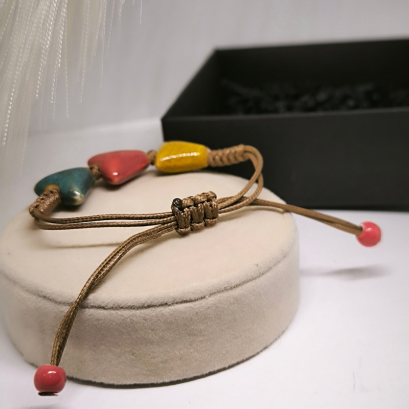 Roku darbs rokassprādze "Trijstūri"