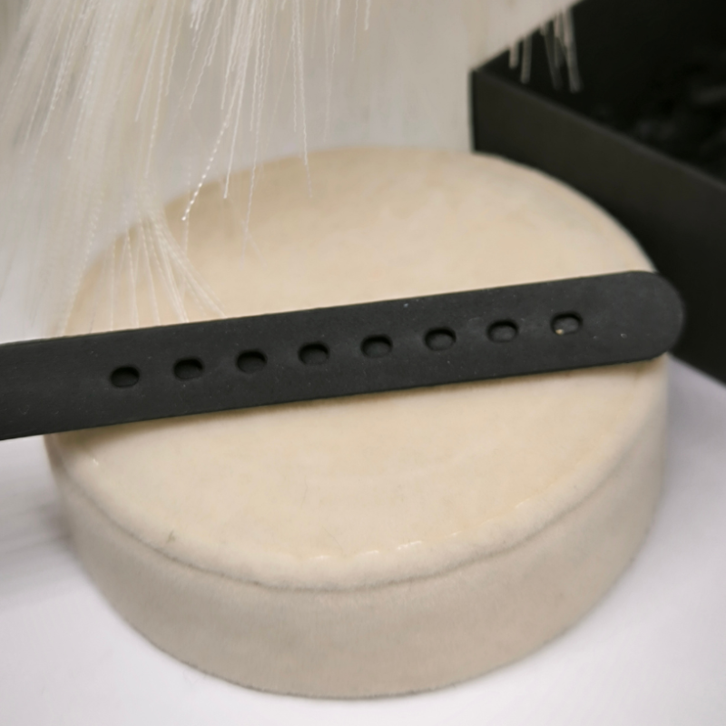 Nerūsējošā tērauda rokassprādze "Krusts"