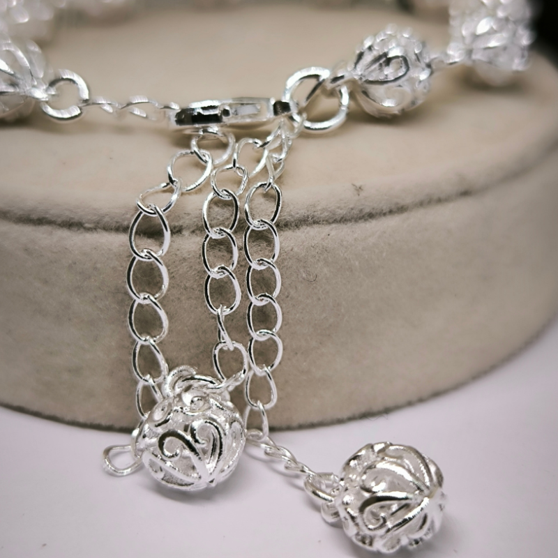 Ažūra rokassprādze