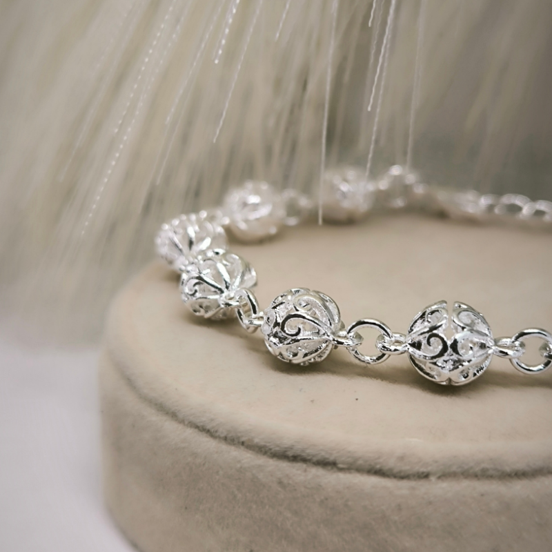 Ažūra rokassprādze