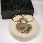 Atslēgu piekariņu komplekts pārim "Heart to you"