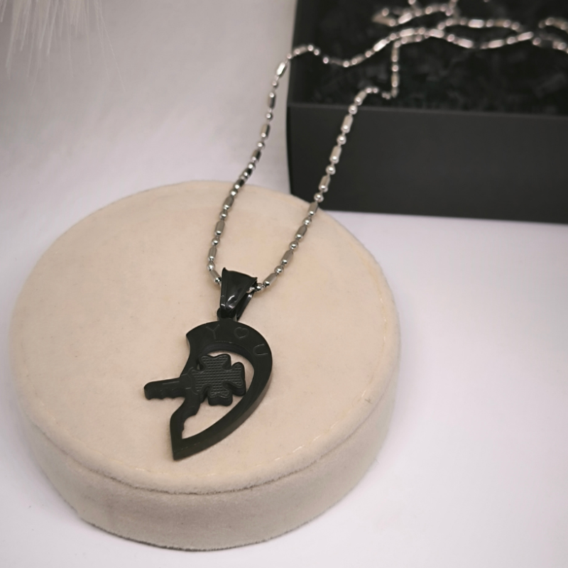 Stilīgs divdaļīgs kaklarota pārim