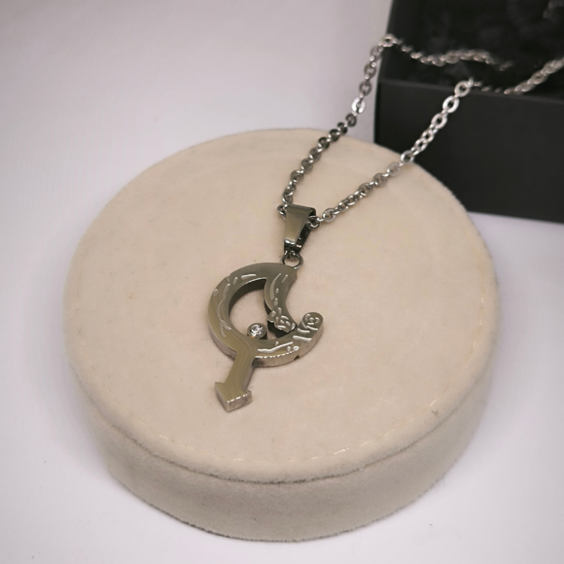 Dubultā kaklarota ar rotājumiem pāriem