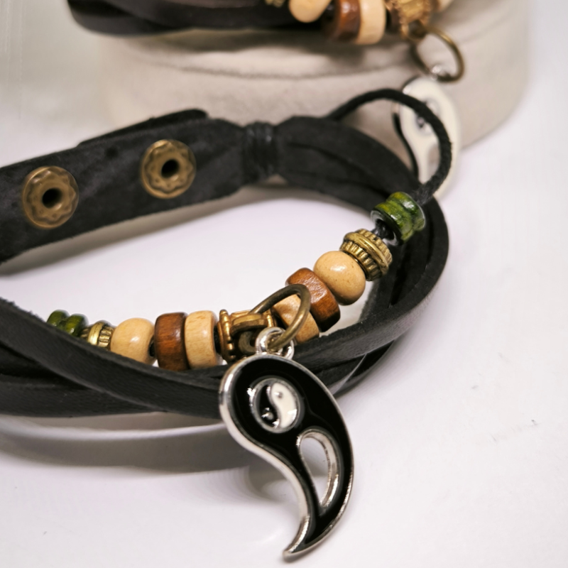 Ādas rokassprādžu komplekts pārim "Yin un Yang"