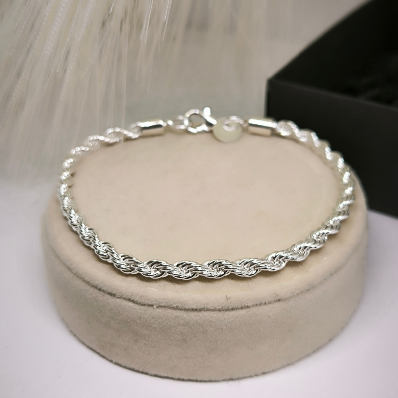 Rokassprādze "Griezējs"