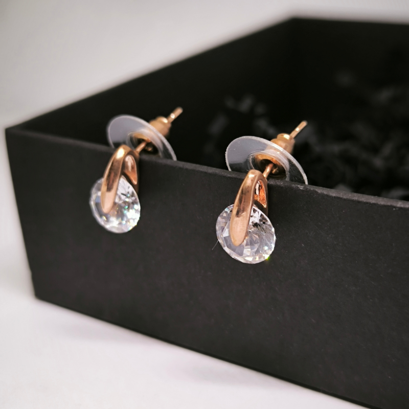 Stilīgs, izsmalcināts aksesuāru komplekts