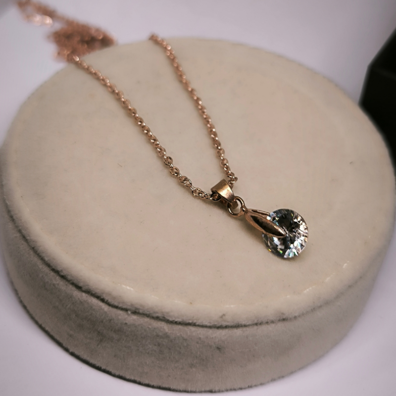 Stilīgs, izsmalcināts aksesuāru komplekts