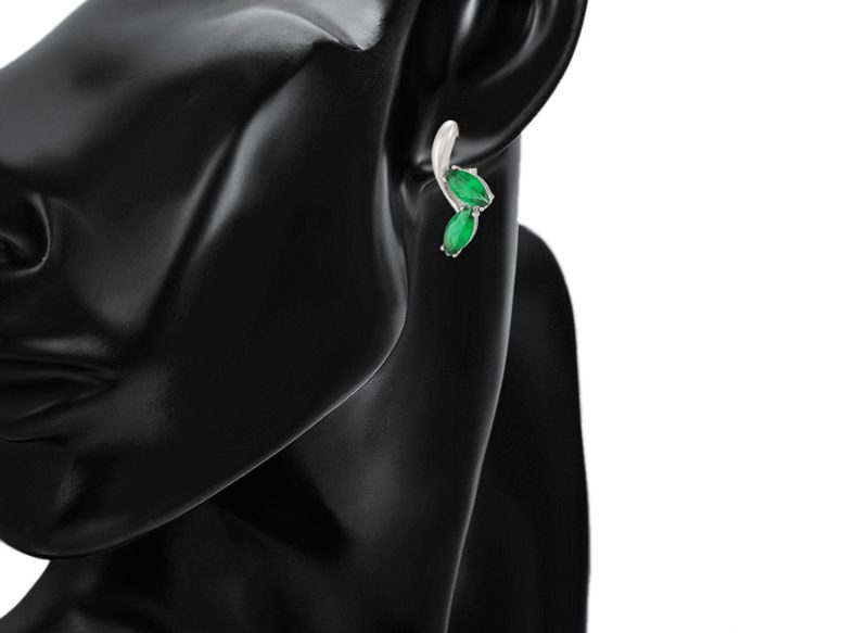 Izteiksmīga dizaina sieviešu auskari ar cirkoniju