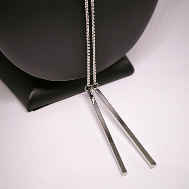 Universāls minimālistisks kulons „Dubultā personība“