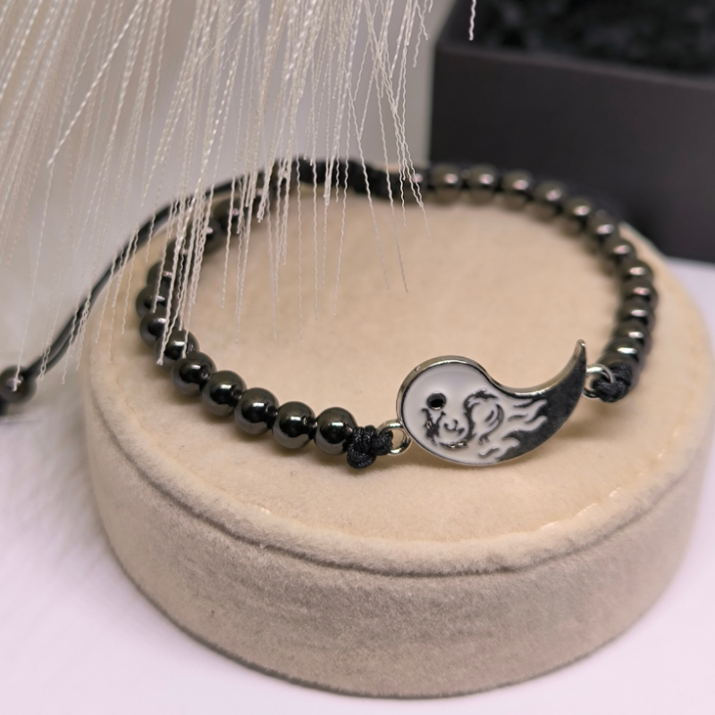 Minimālistiskas pāru rokassprādzes ar pērlītēm „Smalkā saikne“