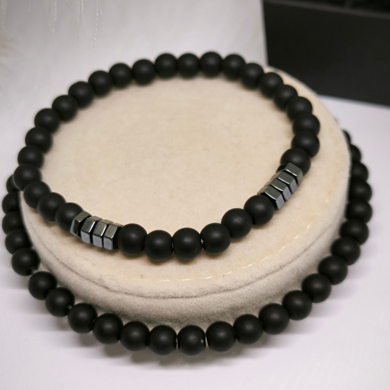 Minimālistiska dizaina krellīšu rokassprādžu komplekts