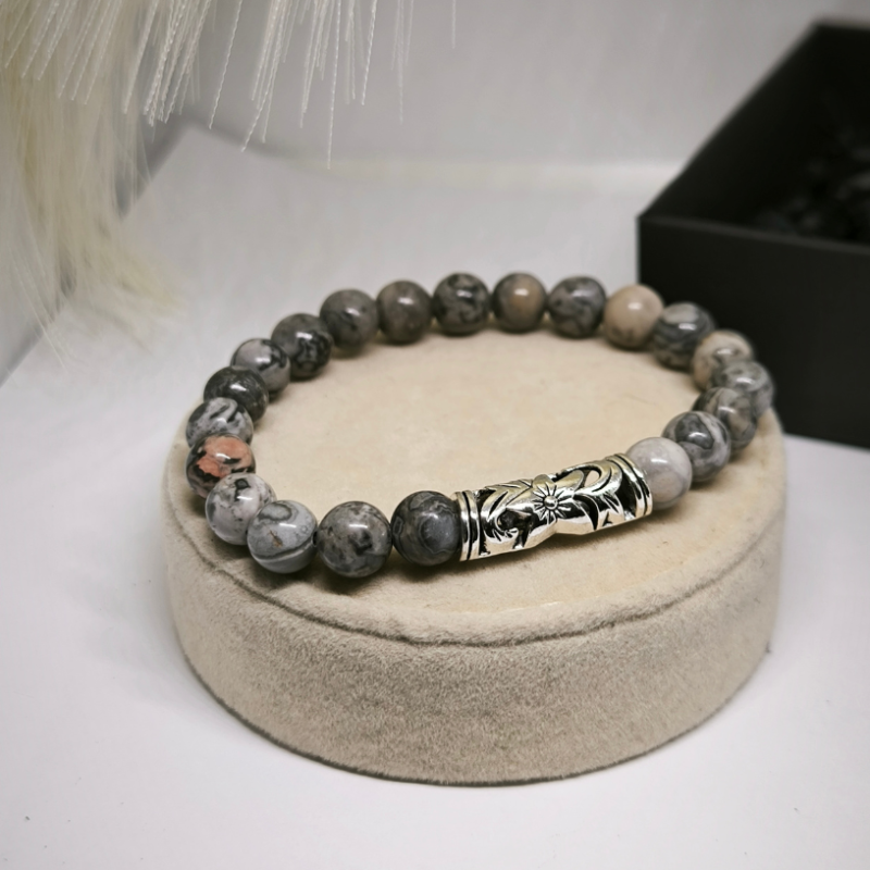 Universālas krelles rokassprādzes ar metāla akcentiem