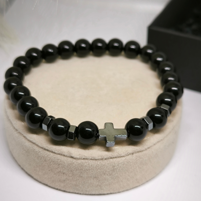 Universālas krelles rokassprādzes ar metāla akcentiem