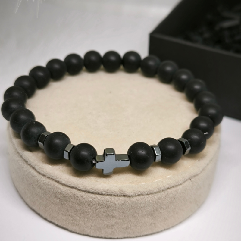 Elastīgas rokassprādzes ar metāla akcentiem