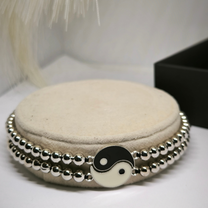 Sudraba krāsas krellīšu rokassprādze ar Yin-Yang simbolu