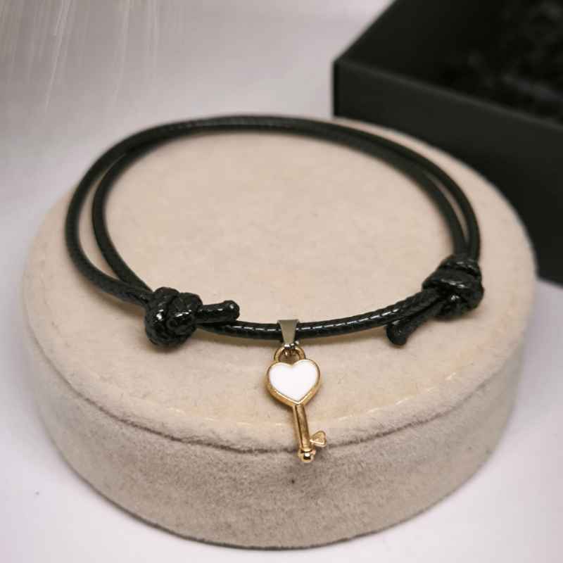 Rokassprādžu komplekts pārim "Atslēga uz sirdi"