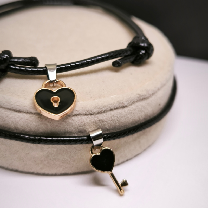 Rokassprādžu komplekts "Atslēga uz sirdi"