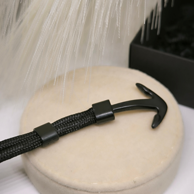 Stilīga melna auduma rokassprādze vīriešiem