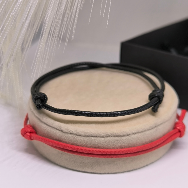 Minimālistiskas regulējama izmēra rokassprādzes