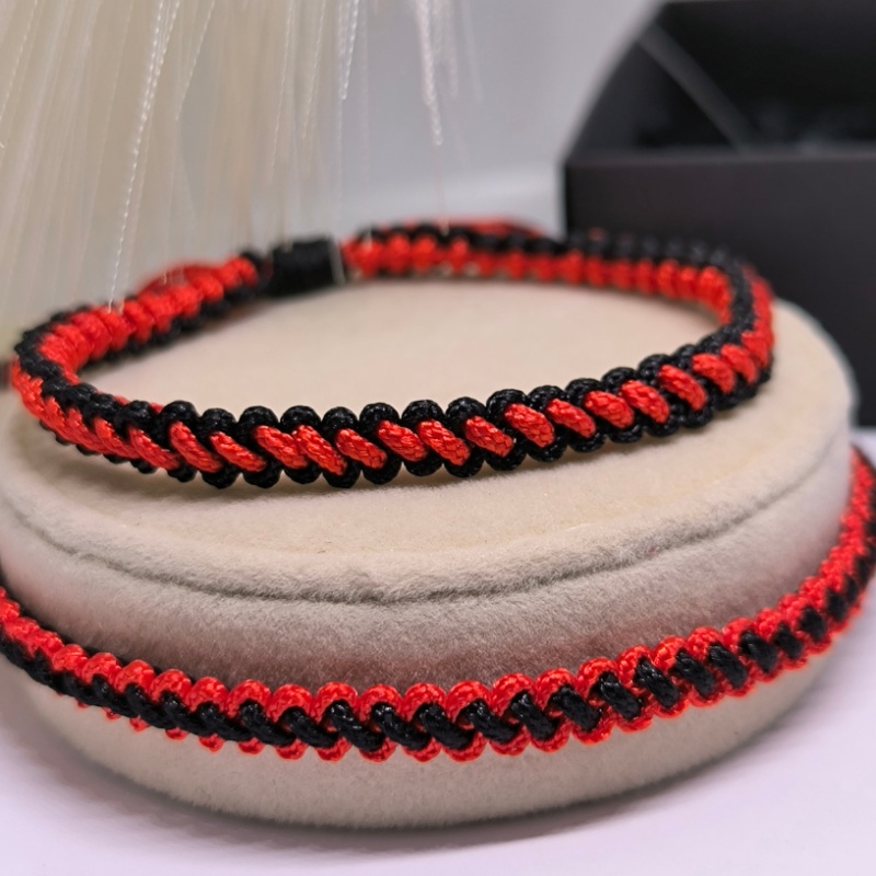 Brīvā laika stila rokassprādžu komplekts