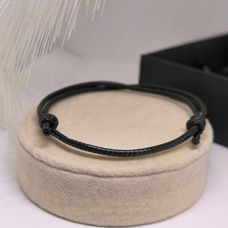 Minimālistiskas regulējama izmēra rokassprādzes