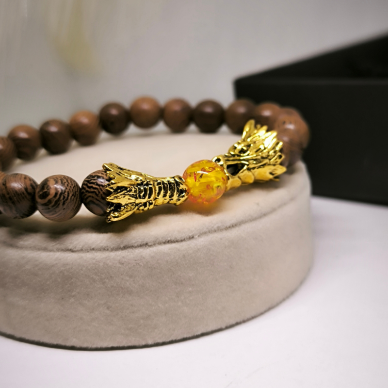 Pērļu rokassprādze ar pūķiem