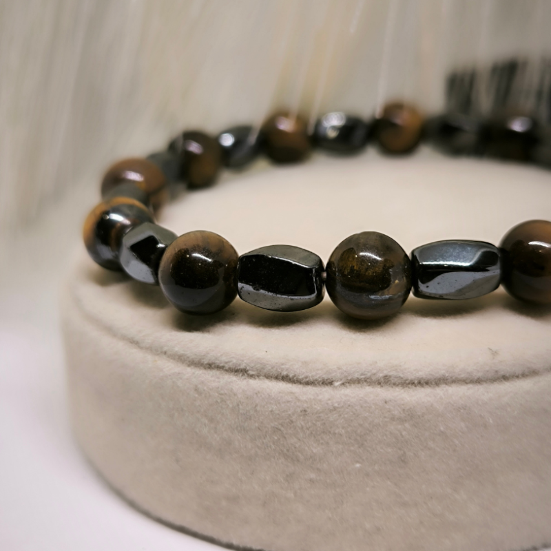 Hematīta rokassprādze ar tīģera aci