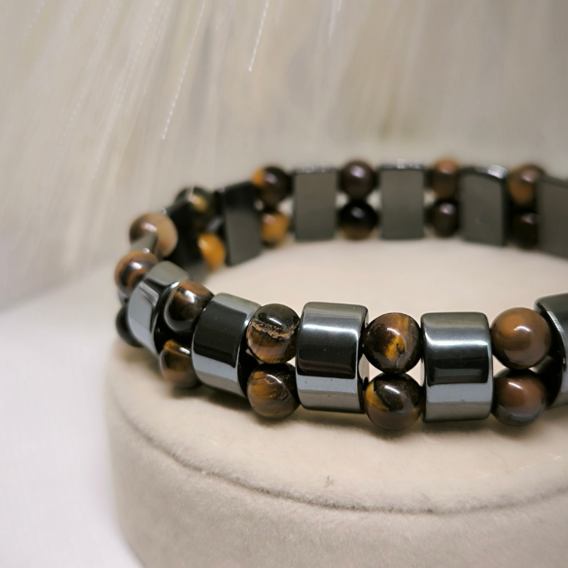 Enerģētiskā hematīta rokassprādze ar tīģeracs.