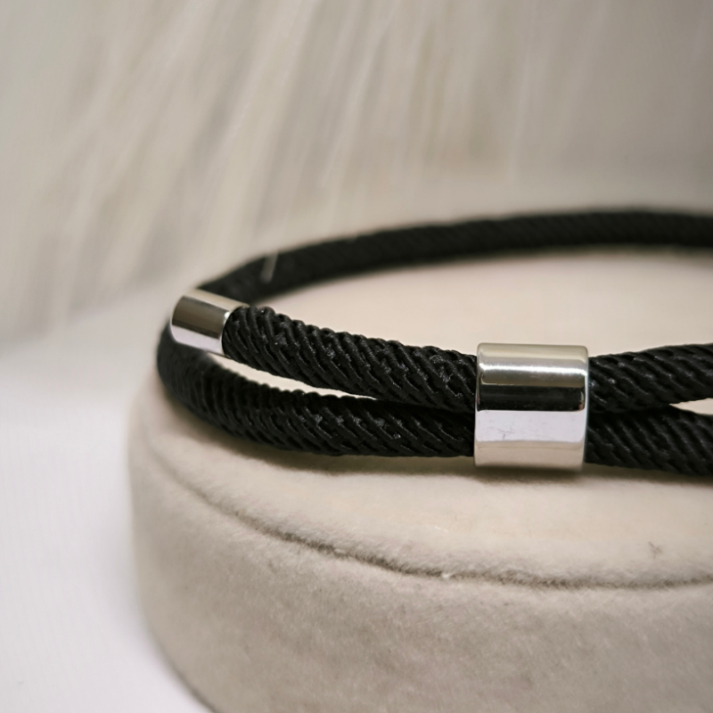 Regulējama minimālistiska auduma rokassprādze