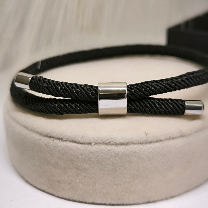 Regulējama minimālistiska auduma rokassprādze