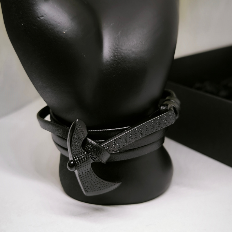 Oriģināla dizaina daudzslāņu ādas rokassprādze