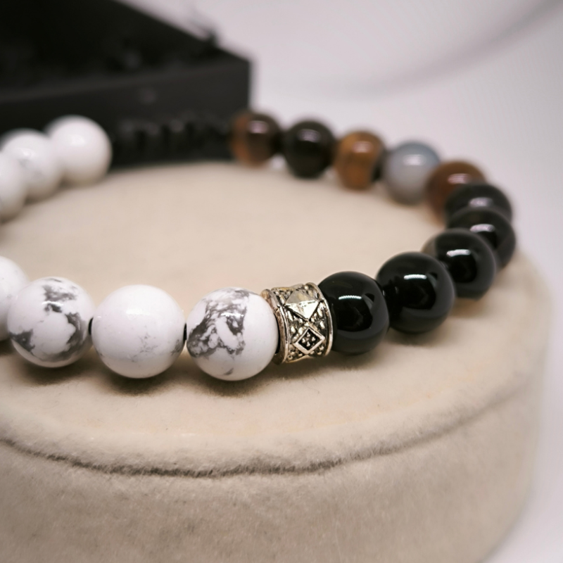 Enerģētiskā rokassprādze no oniksa pērlītēm