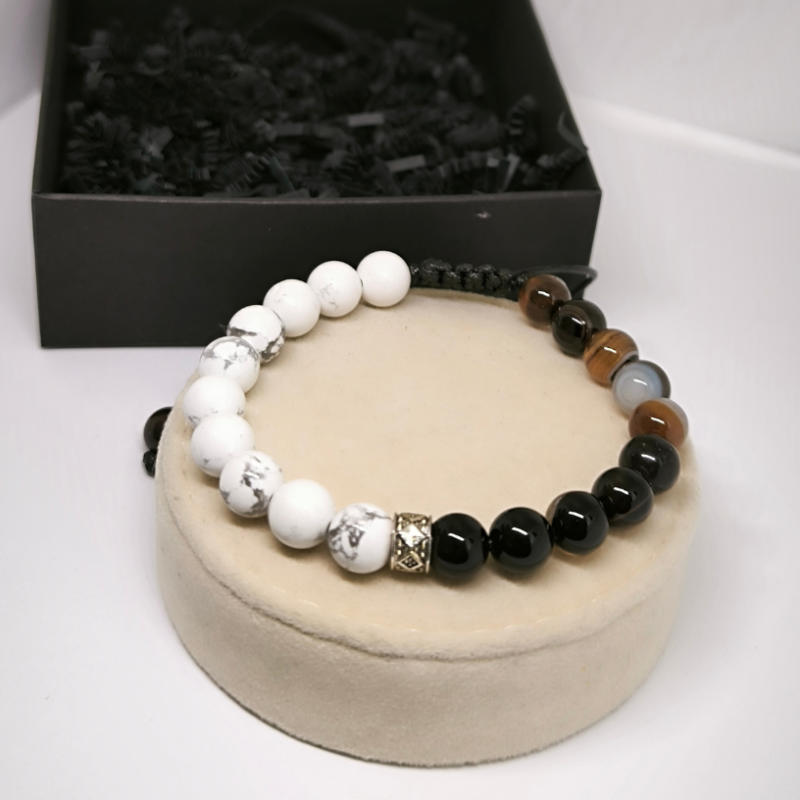 Enerģētiskā rokassprādze no oniksa pērlītēm