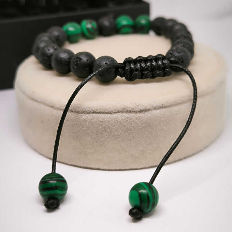 Lavas un malahīta krellīšu rokassprādze