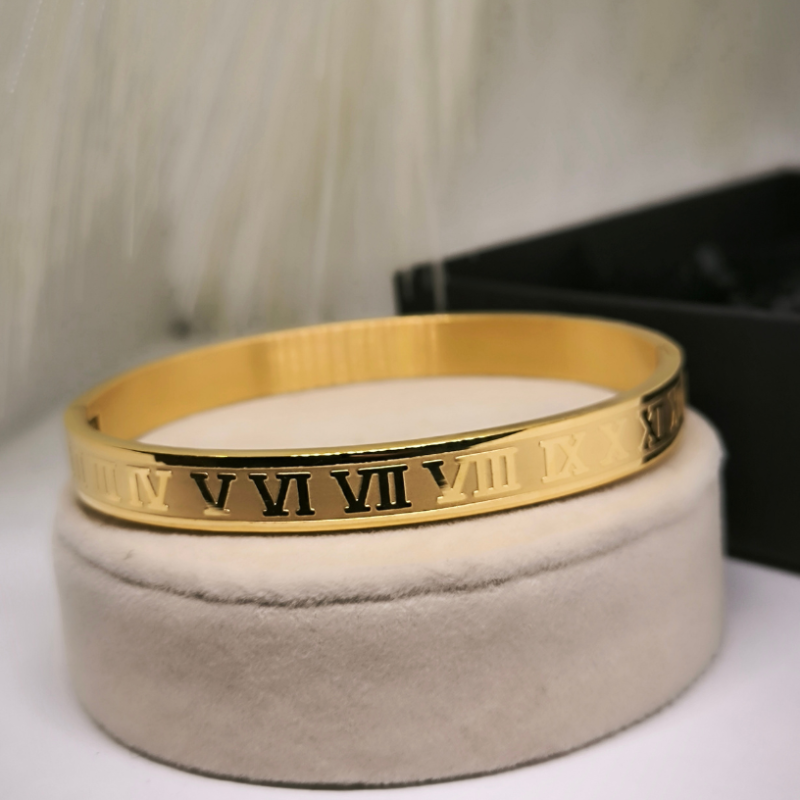 Stilīgu vīriešu rokassprādžu komplekts no nerūsējošā tērauda