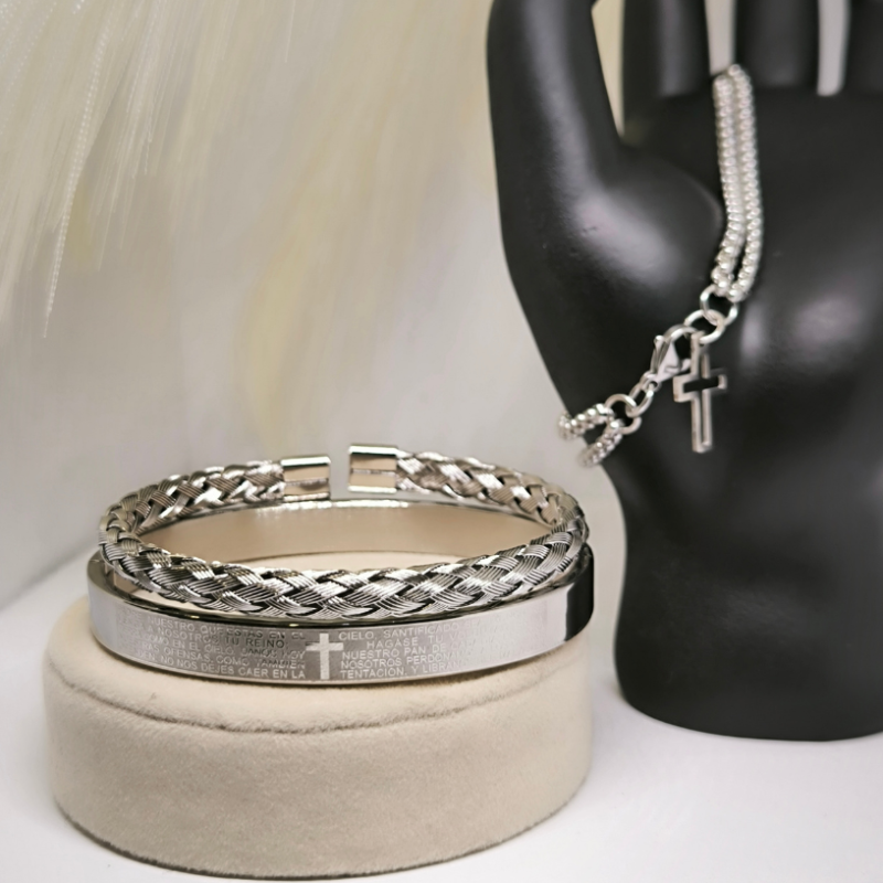 Modernu rokassprādžu komplekts ar krusta formas piekariņu