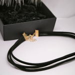 Čokeris (choker) no trim lentēm