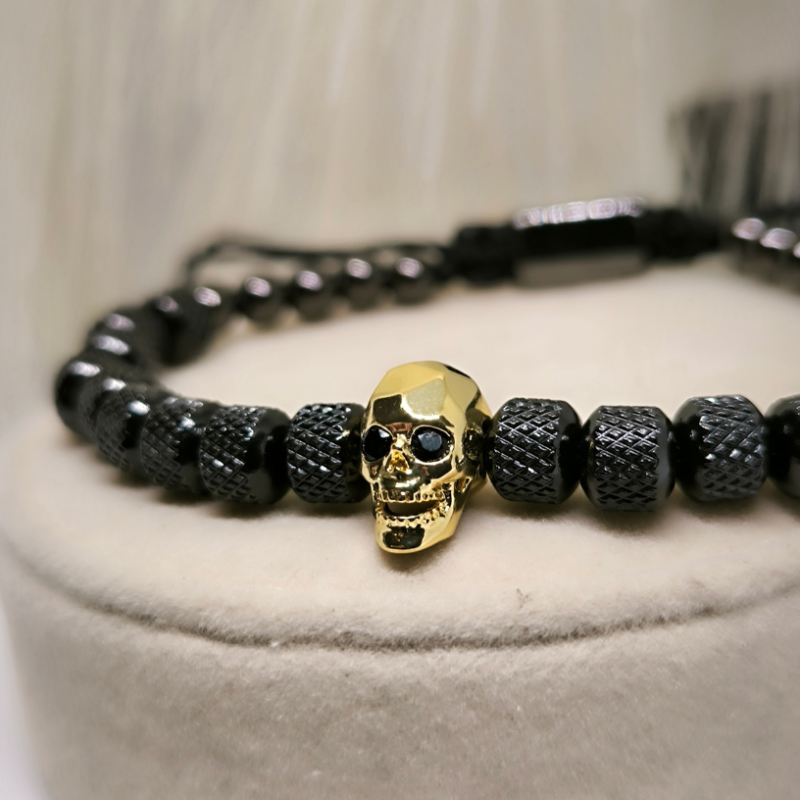 Vīriešu rokassprādze ar galvaskausu dekoru