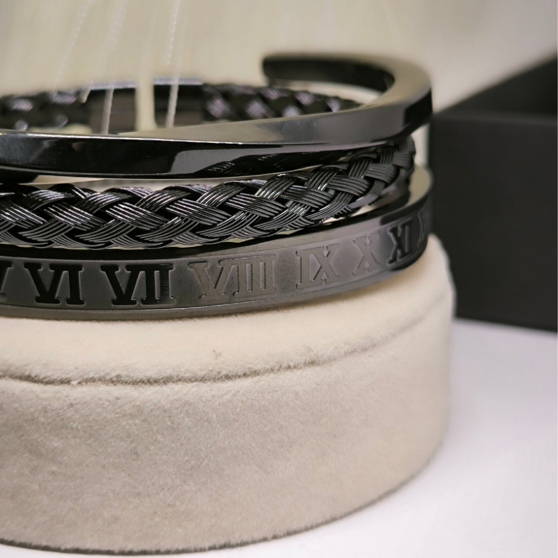 Grezns romiešu ciparu rokassprādžu komplekts