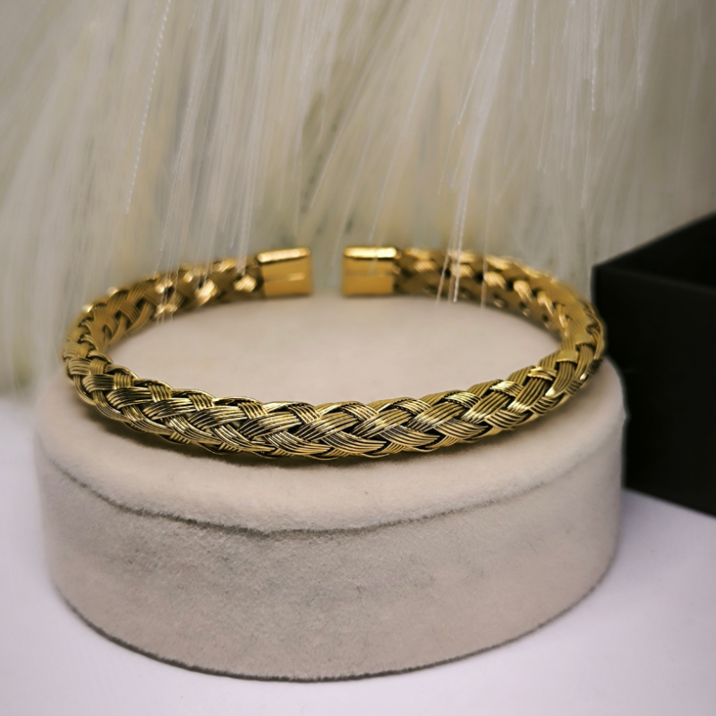 Karaliska rokassprādze ar romiešu cipariem