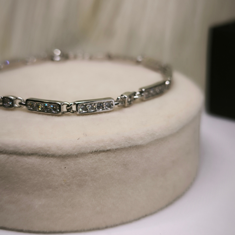 Grezna smaržojoša sudraba krāsas rokassprādze