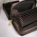 Kartīšu turētājs "Prada"